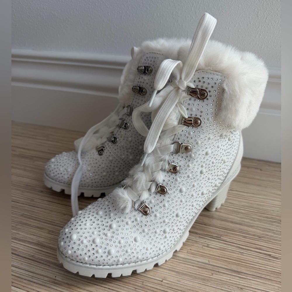 White Fur-Trimmed Women's Boots